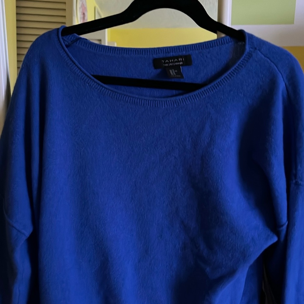 100% cashmere blue sweater